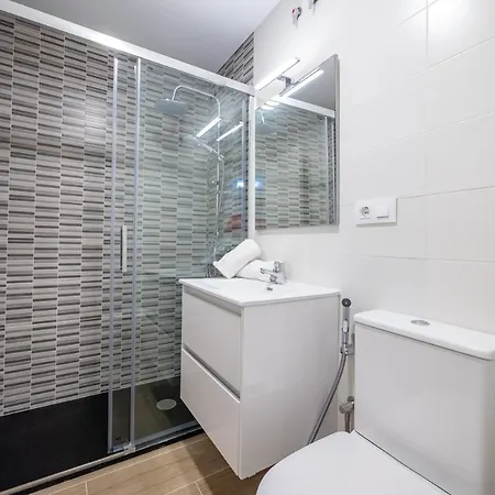 Homeholidaysrentals Virgin * Pineda de Mar