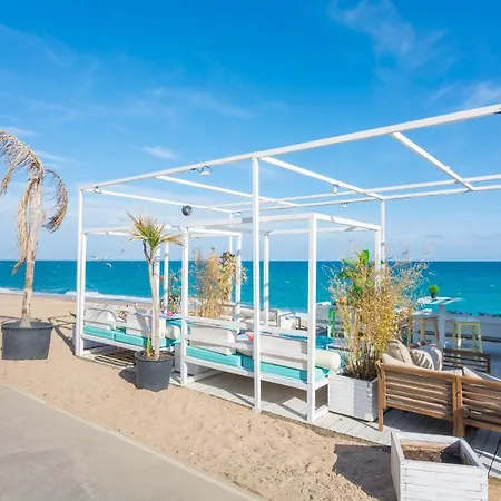 Homeholidaysrentals Virgin * Pineda de Mar